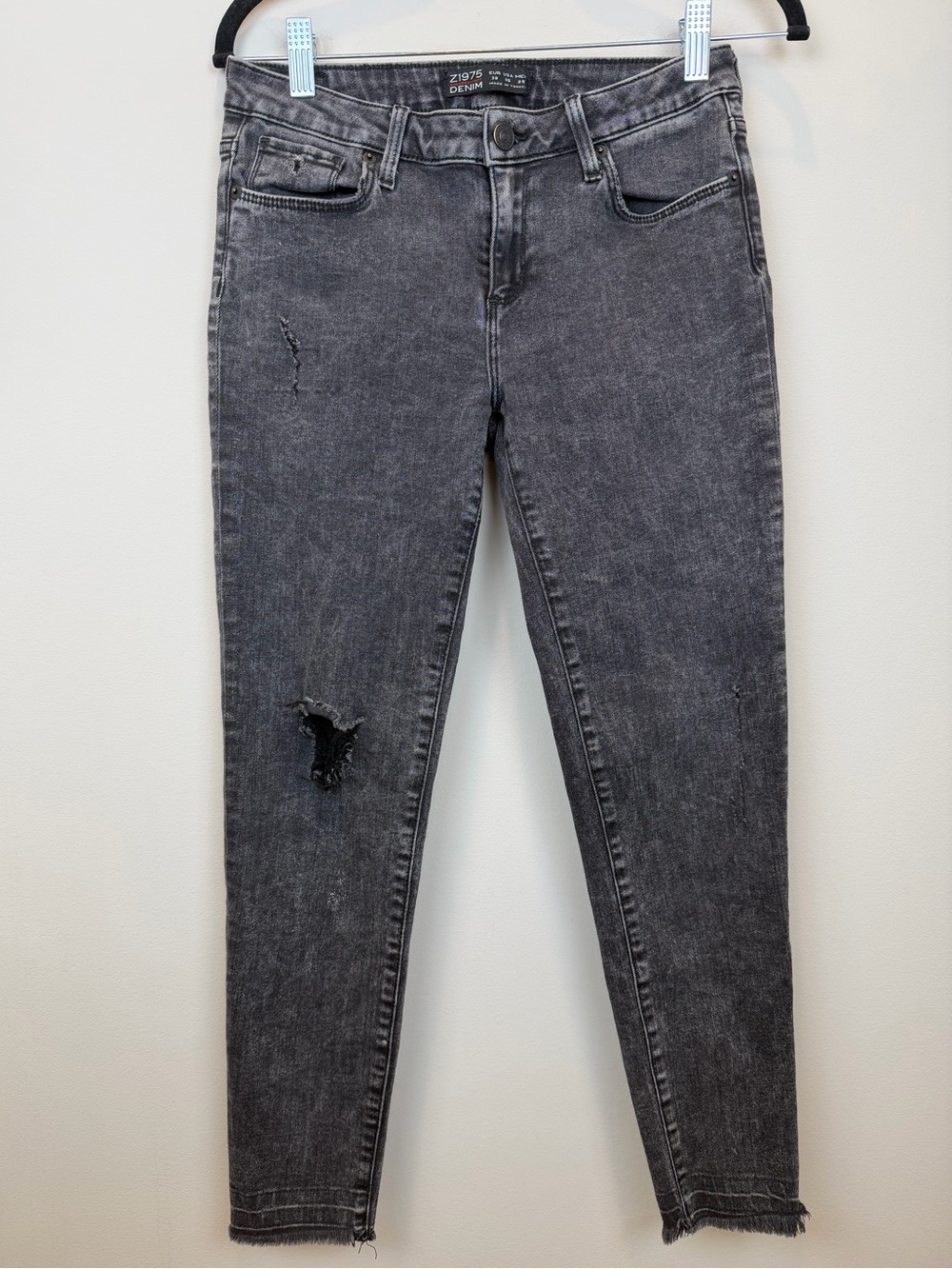 Zara Z1975 Denim Gray Distressed Raw Hem Jeans Size 6/28